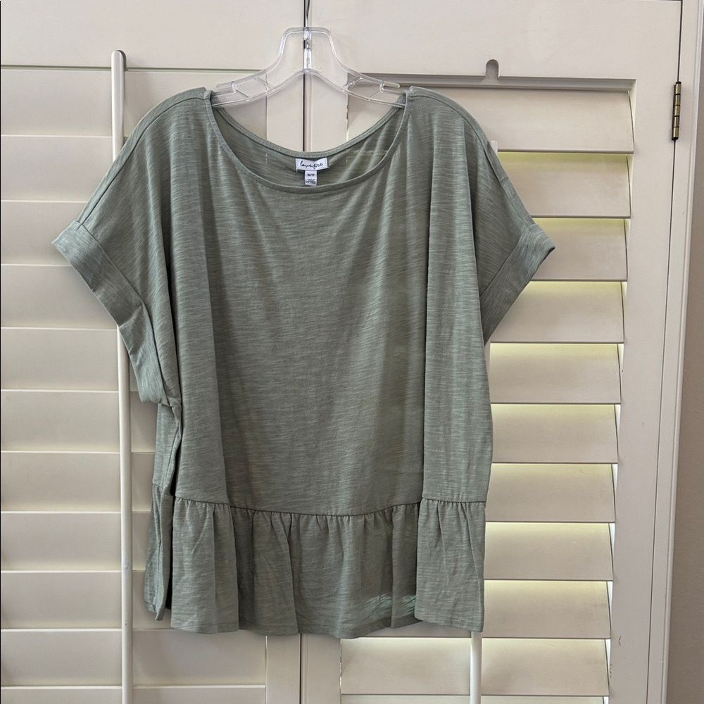 love, Fire Women's Green Short Sleeve Peplum Top